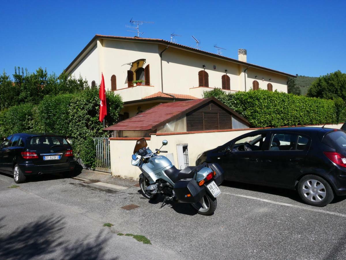 La Casa Di Sandra Pugnano Exterior photo